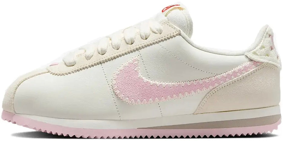 Nike Cortez 'Valentine's Day' (W)