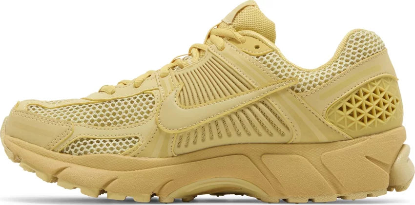 Nike Air Zoom Vomero 5 'Saturn Gold' (W)