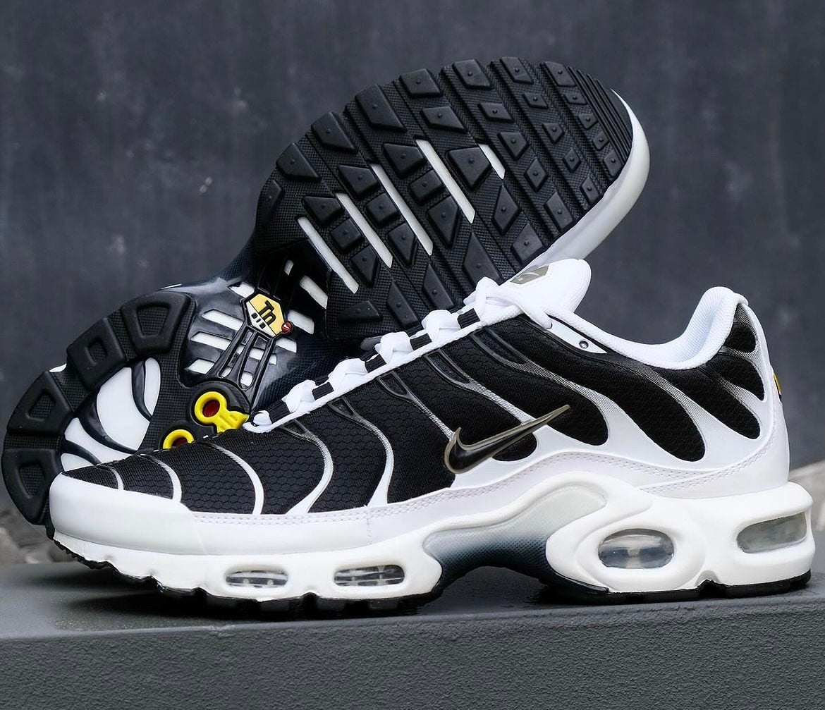 tn killer whale foot locker