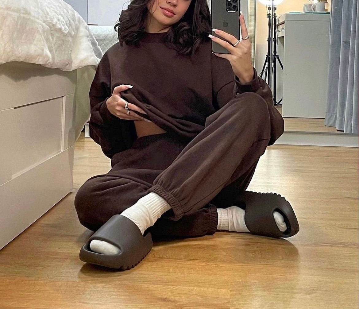 Adidas Yeezy Slide 'Soot' (2021) â DSUPPLIED