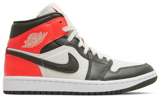 Air Jordan 1 Mid SE 'Newsprint' (W)